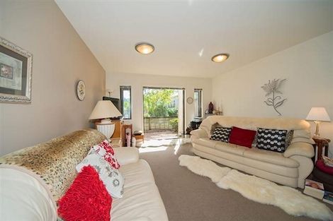 Photo of property in The Grange, 22/92 Bush Road, Albany, Auckland, 0632