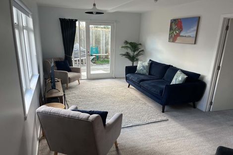 Photo of property in 1/315 Rangatira Road, Beach Haven, Auckland, 0626