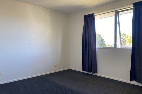 Photo of property in 10 Cloghan Close, Massey, Auckland, 0614