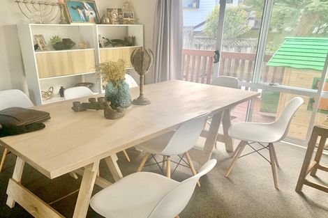 Photo of property in 58 Vintage Drive, Henderson, Auckland, 0612