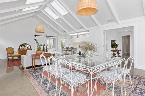 Photo of property in 25 Grooby Place, Havelock North, 4130