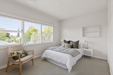 Photo of property in 16 Simla Avenue, Havelock North, 4130