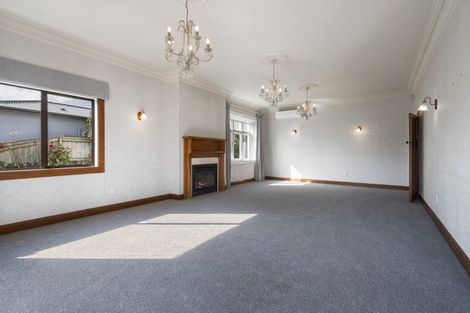 Photo of property in 41 Manapouri Crescent, Hokowhitu, Palmerston North, 4410