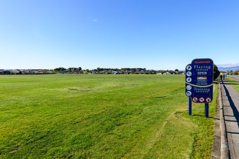 Photo of property in 18 Fernlea Avenue, Kelvin Grove, Palmerston North, 4414