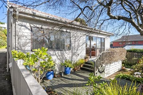 Photo of property in 74a Beauchamp Street, Karori, Wellington, 6012
