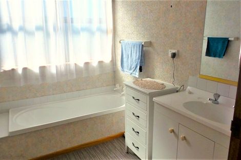 Photo of property in 29 Saint Leonards Road, Temuka, 7920