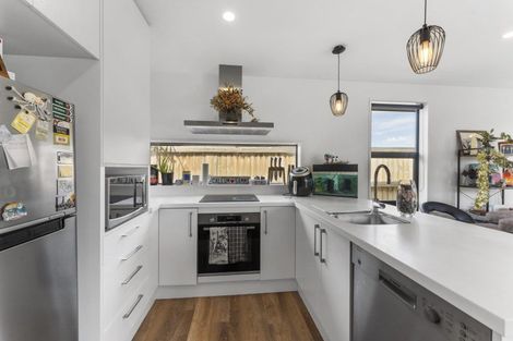 Photo of property in 10 Tara Crescent, Woodend, 7610