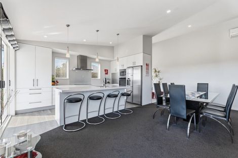 Photo of property in 29 Harding Drive, Papamoa Beach, Papamoa, 3118