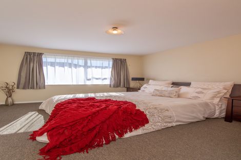 Photo of property in 2/19 Sturrocks Road, Redwood, Christchurch, 8051