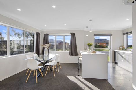 Photo of property in 6 Dundee Close, Darfield, 7510