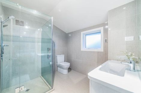 Photo of property in 41e Chester Avenue, Greenhithe, Auckland, 0632