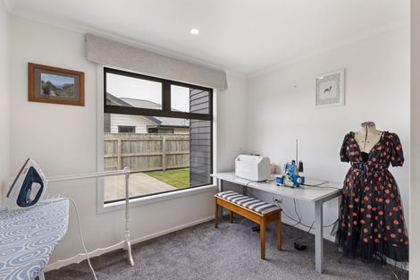 Photo of property in 12 Ivy Lane, Kelvin Grove, Palmerston North, 4414