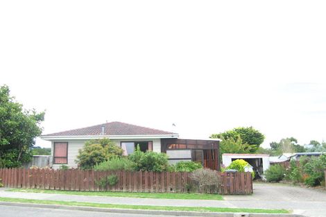 Photo of property in 4 Edelweiss Grove, Timberlea, Upper Hutt, 5018