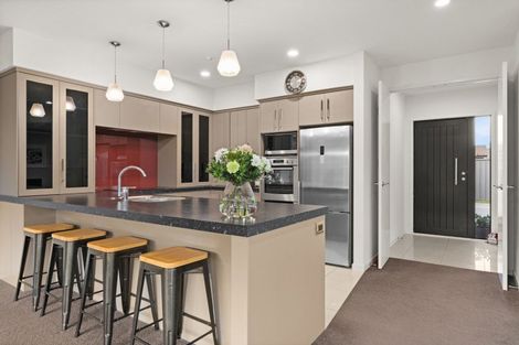 Photo of property in 7 Milford Place, Poraiti, Napier, 4112