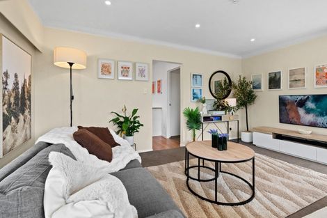 Photo of property in 3/3 Marsh Avenue, Forrest Hill, Auckland, 0620