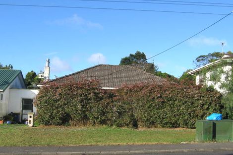 Photo of property in 8 Sunnyside Road, Sunnyvale, Auckland, 0612