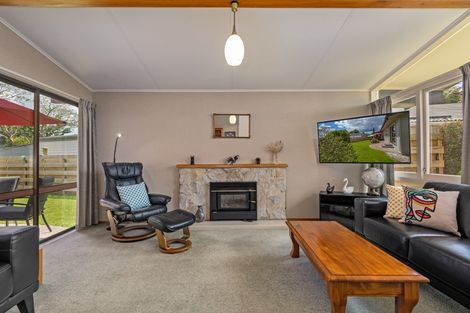 Photo of property in 7 Panako Place, Awapuni, Palmerston North, 4412