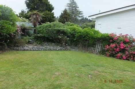 Photo of property in 1b Horoeka Street, Stokes Valley, Lower Hutt, 5019