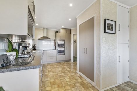 Photo of property in 32 Rushgreen Avenue, Pahurehure, Papakura, 2113