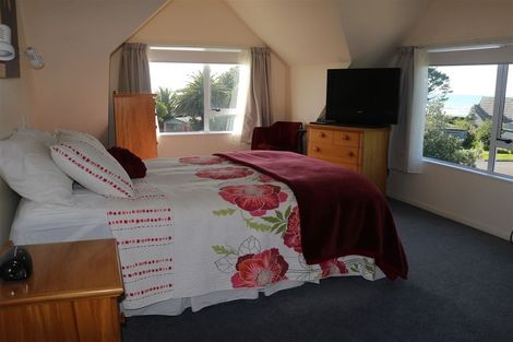 Photo of property in 102 Blue Pacific Parade, Riversdale Beach, Masterton, 5872