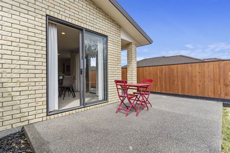 Photo of property in 48a Lewisham Street, Highland Park, Auckland, 2010