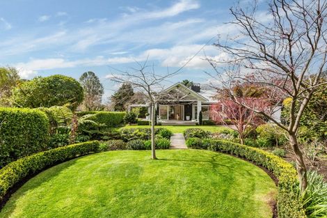 Photo of property in 35b Awanui Drive, Waikanae, 5036