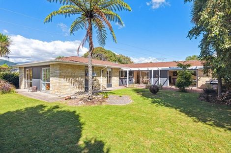 Photo of property in 309 Te Moana Road, Waikanae, 5036