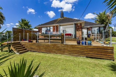 Photo of property in 2 Leander Road, Bayswater, Auckland, 0622