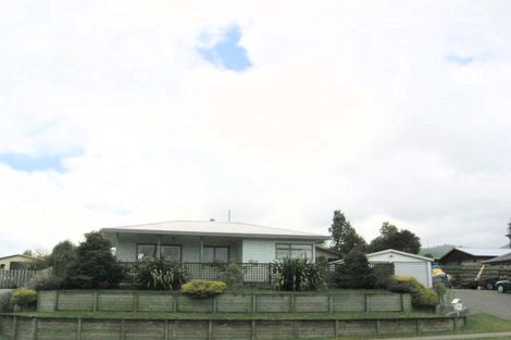 Photo of property in 22 Kiddle Drive, Hilltop, Taupo, 3330