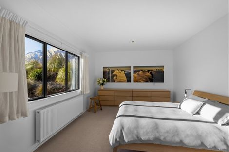 Photo of property in 7 Rabbiters Drive, Jacks Point, Queenstown, 9371