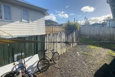 Photo of property in 26 View Road, Hikurangi, 0114