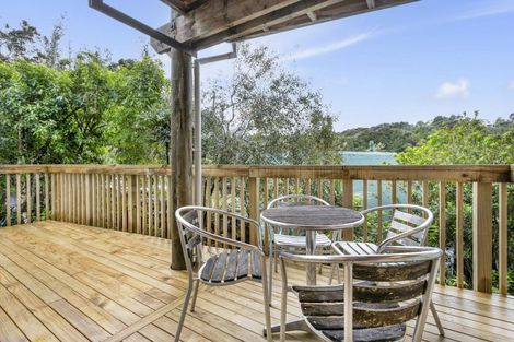 Photo of property in 1/16 Learmonth Avenue, Birkenhead, Auckland, 0626