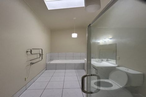 Photo of property in 4 Mitika Way, Strathmore Park, Wellington, 6022