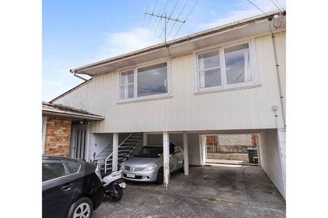Photo of property in 2/33 Kitchener Road, Sandringham, Auckland, 1025