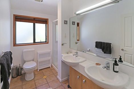 Photo of property in 15a Waru Street, Khandallah, Wellington, 6035