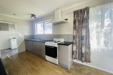 Photo of property in 20 Fiesta Drive, Half Moon Bay, Auckland, 2012