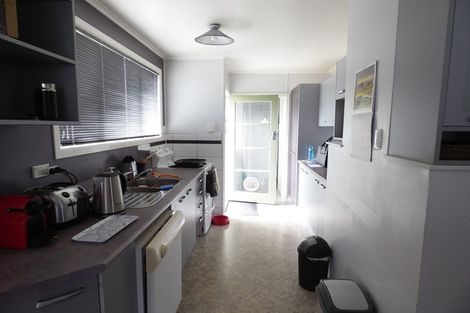 Photo of property in 49 Flanshaw Road, Te Atatu South, Auckland, 0610