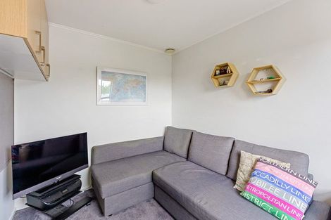 Photo of property in 2 Makora Road, Otaihanga, Paraparaumu, 5036