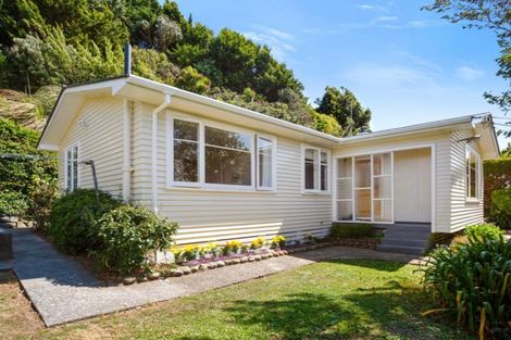 Photo of property in 129 Ironside Road, Johnsonville, Wellington, 6037