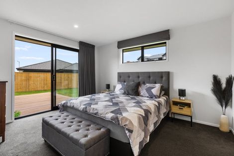 Photo of property in 5 Ruru Lane, Hurworth, New Plymouth, 4310