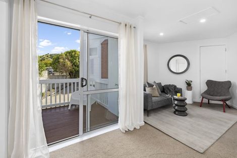 Photo of property in 4 Ashleigh Crescent, Miramar, Wellington, 6022