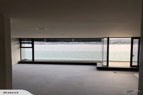 Photo of property in Shelley Bay Terraces, 3/61 Maupuia Road, Maupuia, Wellington, 6022