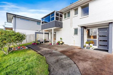 Photo of property in 8 Hillcrest Road, Hatfields Beach, Orewa, 0931