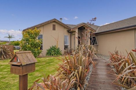 Photo of property in 9 Waitotara Way, Whitianga, 3510