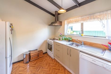 Photo of property in 16 Sussex Road, Springvale, Whanganui, 4501