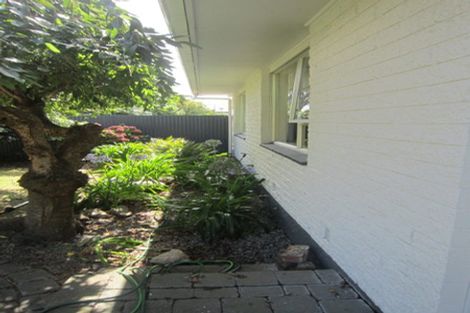 Photo of property in 2/9 Archdall Place, Avonhead, Christchurch, 8042