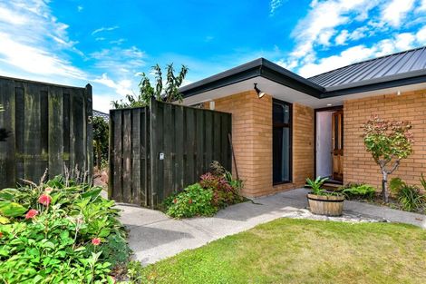 Photo of property in 5 Villa Grove, Ilam, Christchurch, 8041