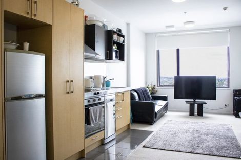 Photo of property in Twin Towers, 811/17 Putney Way, Manukau, Auckland, 2104