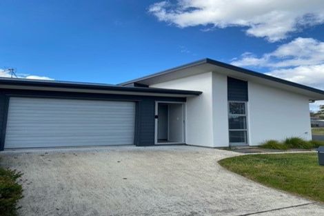 Photo of property in 2 Clematis Avenue, Pukete, Hamilton, 3200