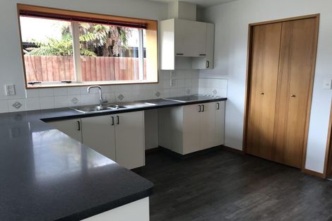 Photo of property in 5 Aberfoyle Place, Parklands, Christchurch, 8083